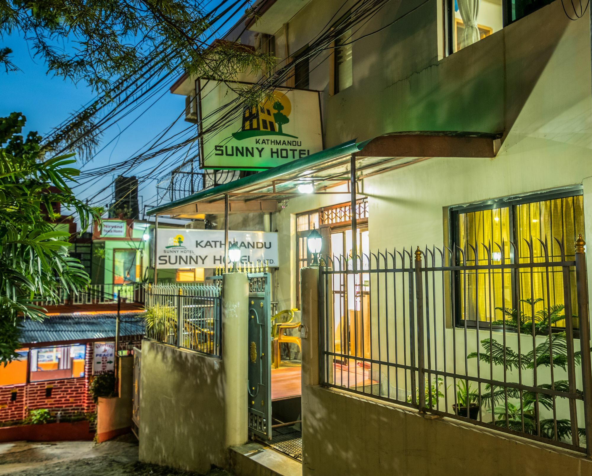 Kathmandu Sunny Hotel Екстериор снимка